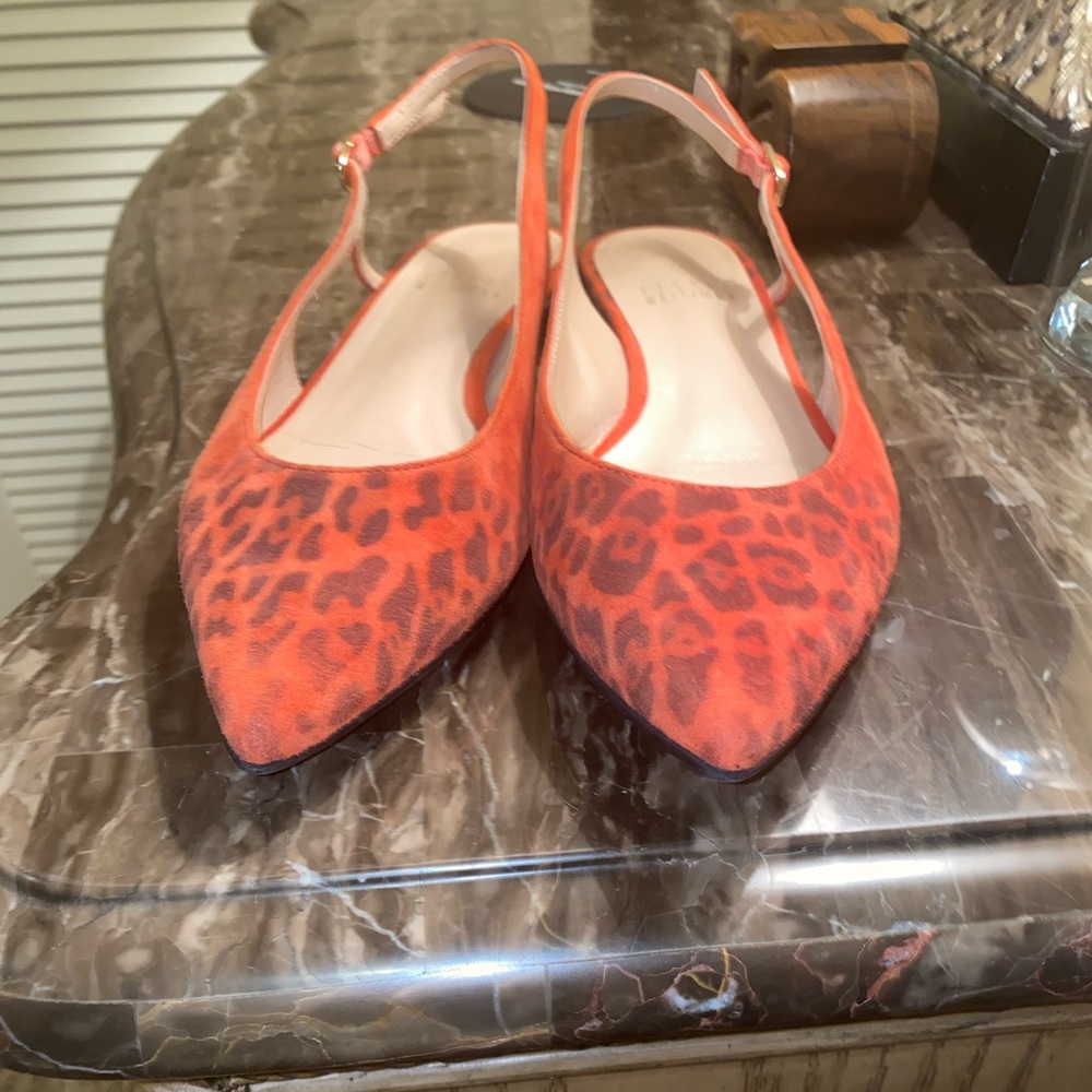 Flat sandals size 6.5
